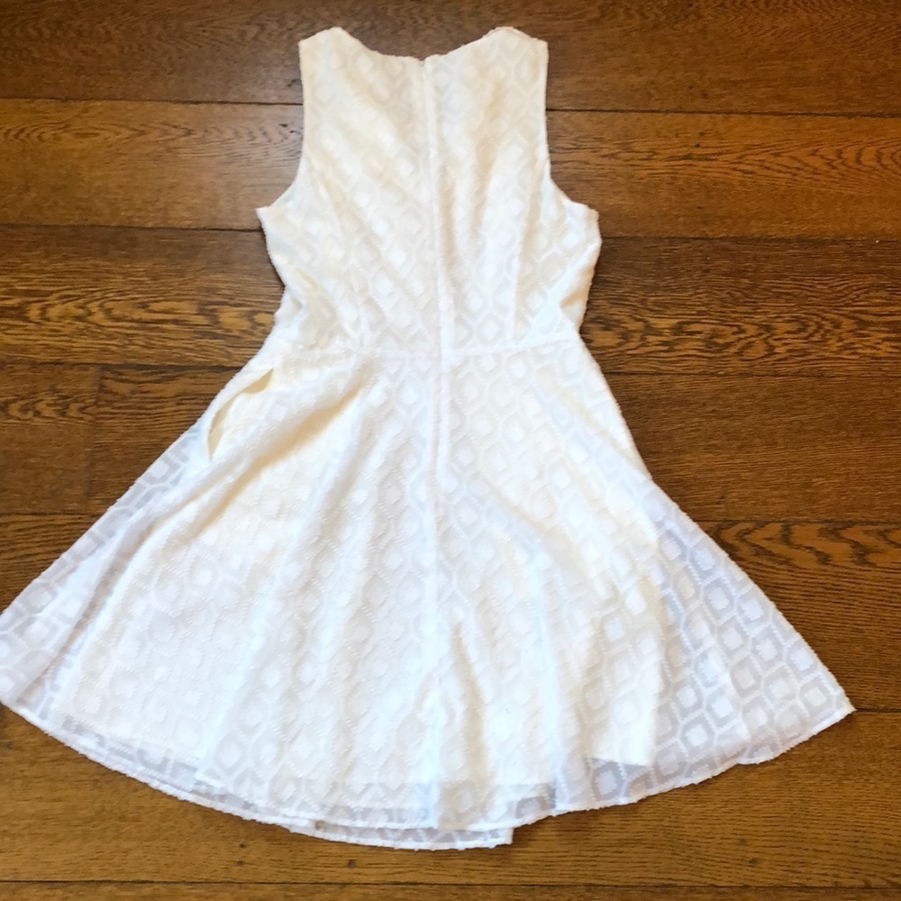 Guess Lace Up Ruffle Tie Front White Dress - Picture 7 of 7